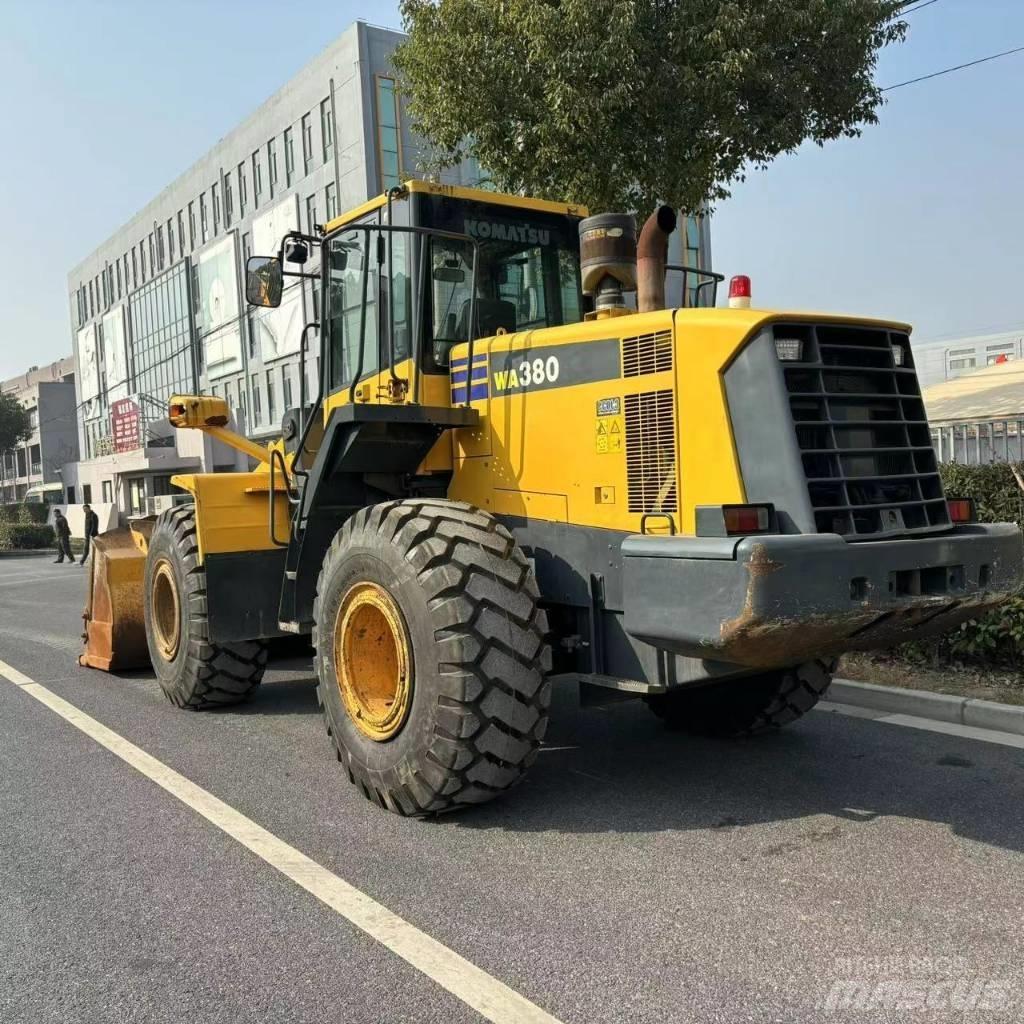 Komatsu 380-6 Kolesni nakladalci