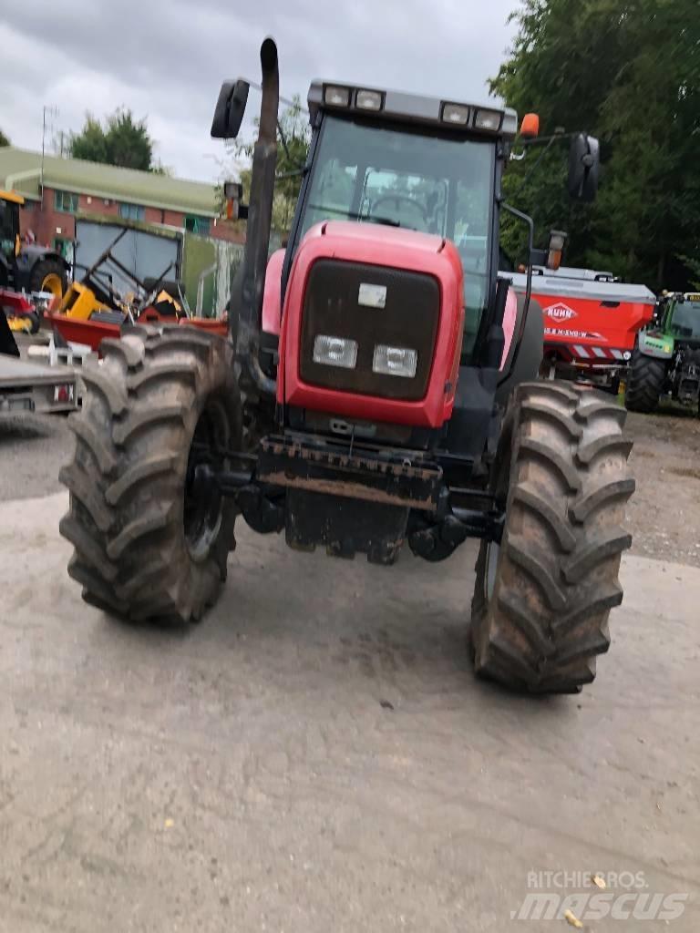 Massey Ferguson 8240 Traktorji