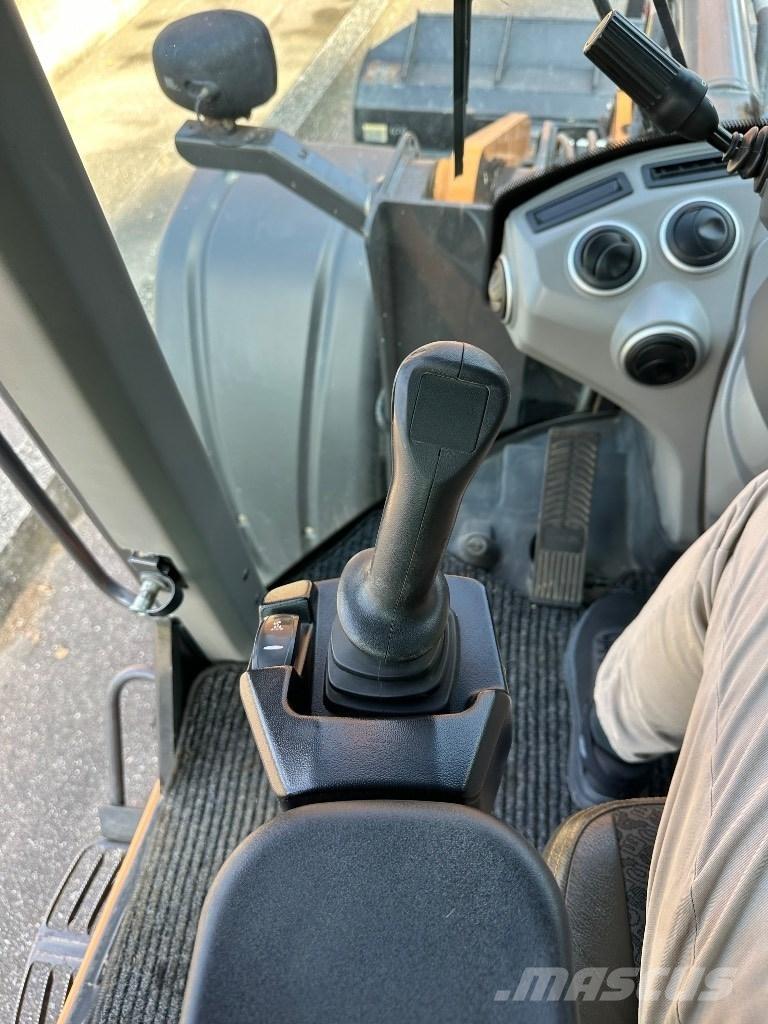 CASE 721 G Evolution Kolesni nakladalci