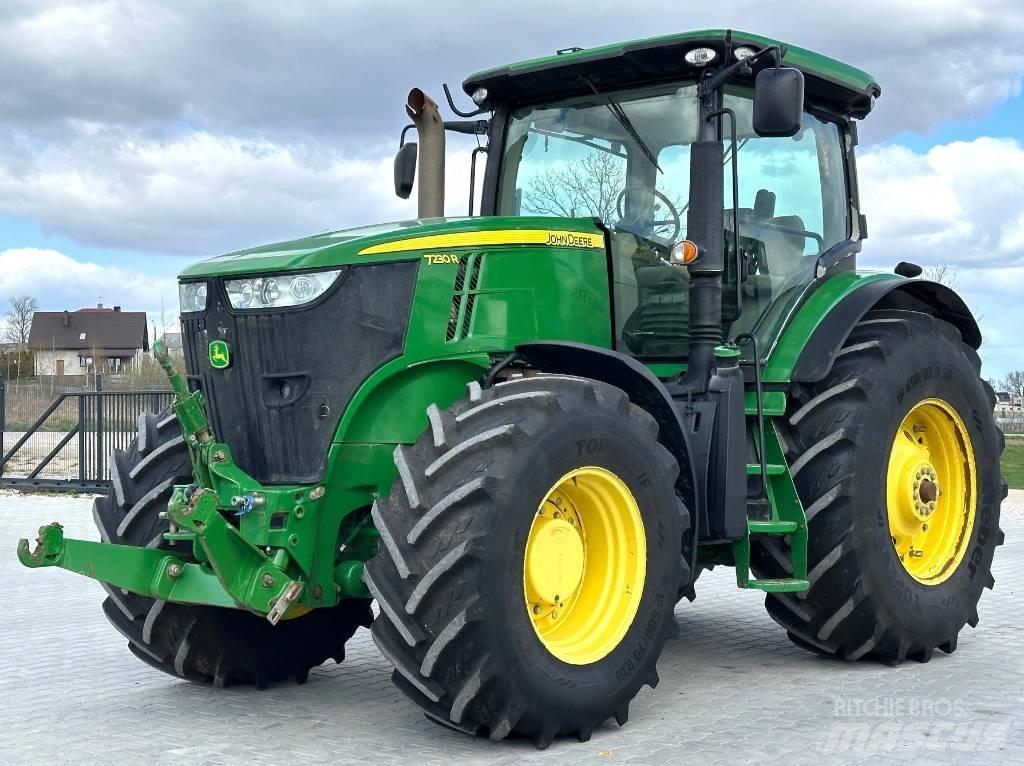 John Deere 7230 R Traktorji