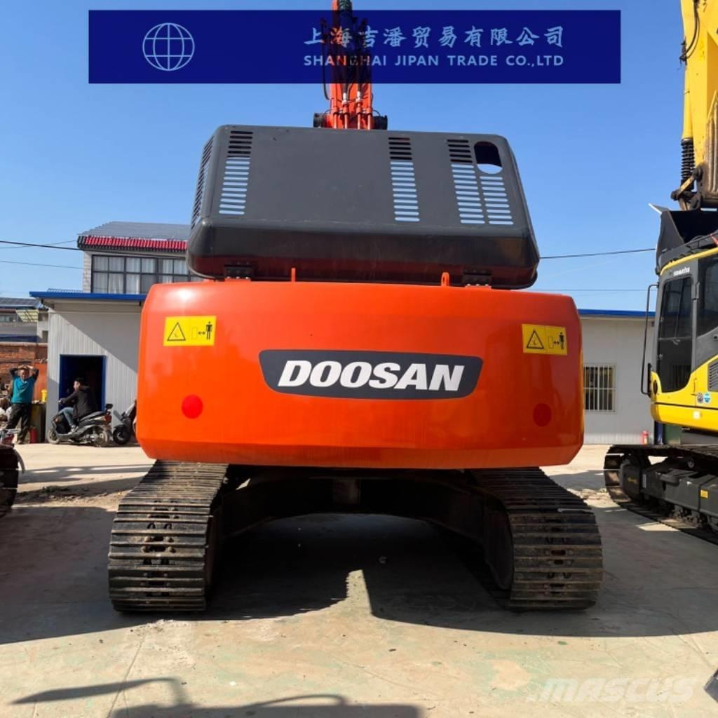 Doosan DX 300 Bagri goseničarji