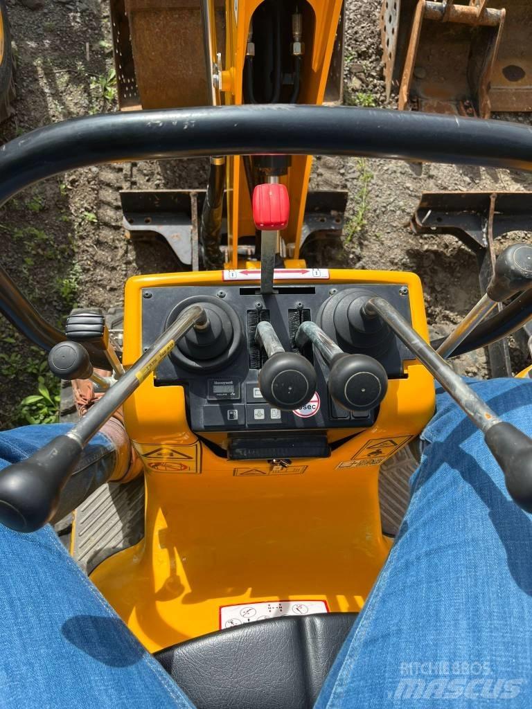 JCB 8008 CTS Mini bagri <7t
