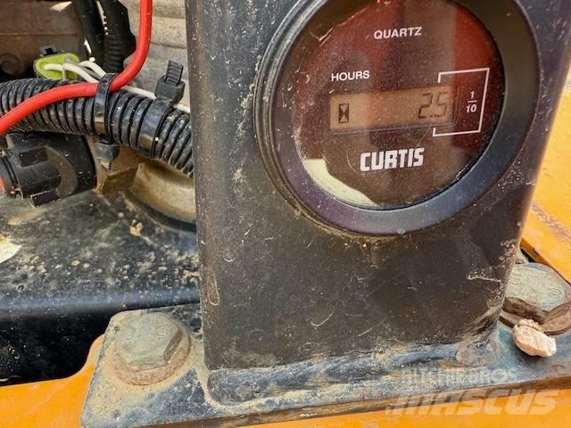Thwaites MACH 474 Ne cestni demperji