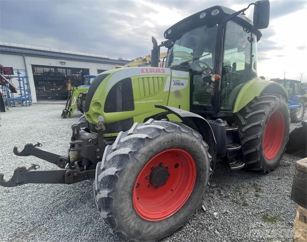 CLAAS Arion 520 Traktorji