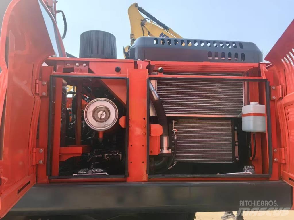 Doosan DX225LC-9C Bagri goseničarji