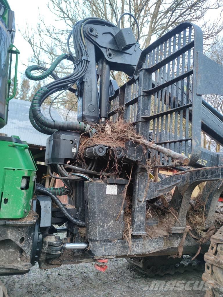 John Deere 1110 E Forwarderji