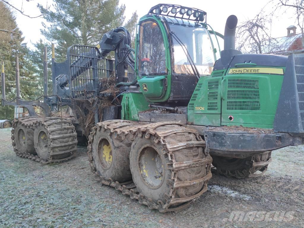 John Deere 1110 E Forwarderji