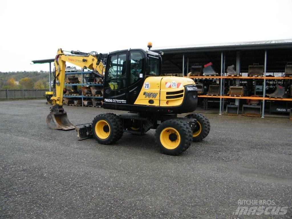 Yanmar B95W Bagri na kolesih
