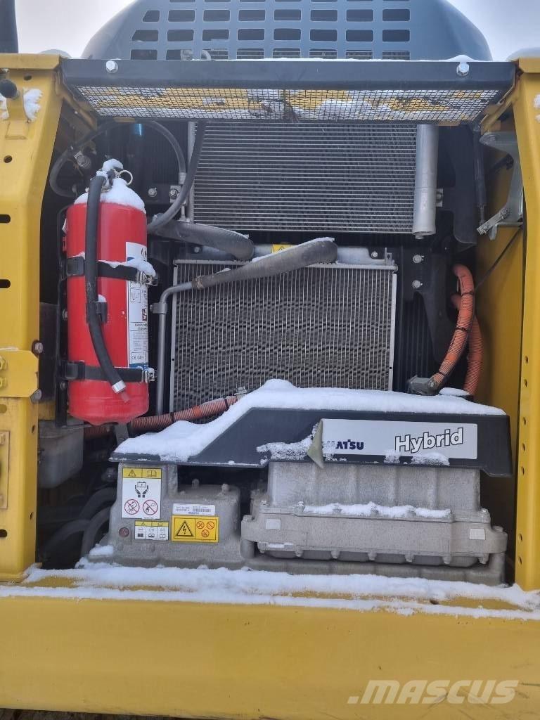 Komatsu HB 215 LC-2 Bagri goseničarji