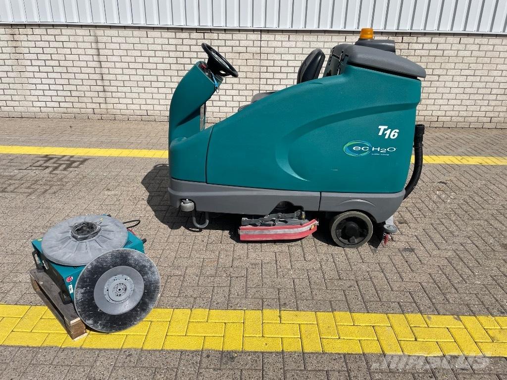 Tennant T 16 Stroji za notranje pometanje