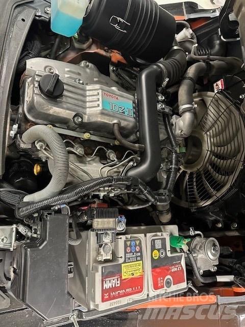 Toyota 02-8 FDF 30 Dizelski viličarji