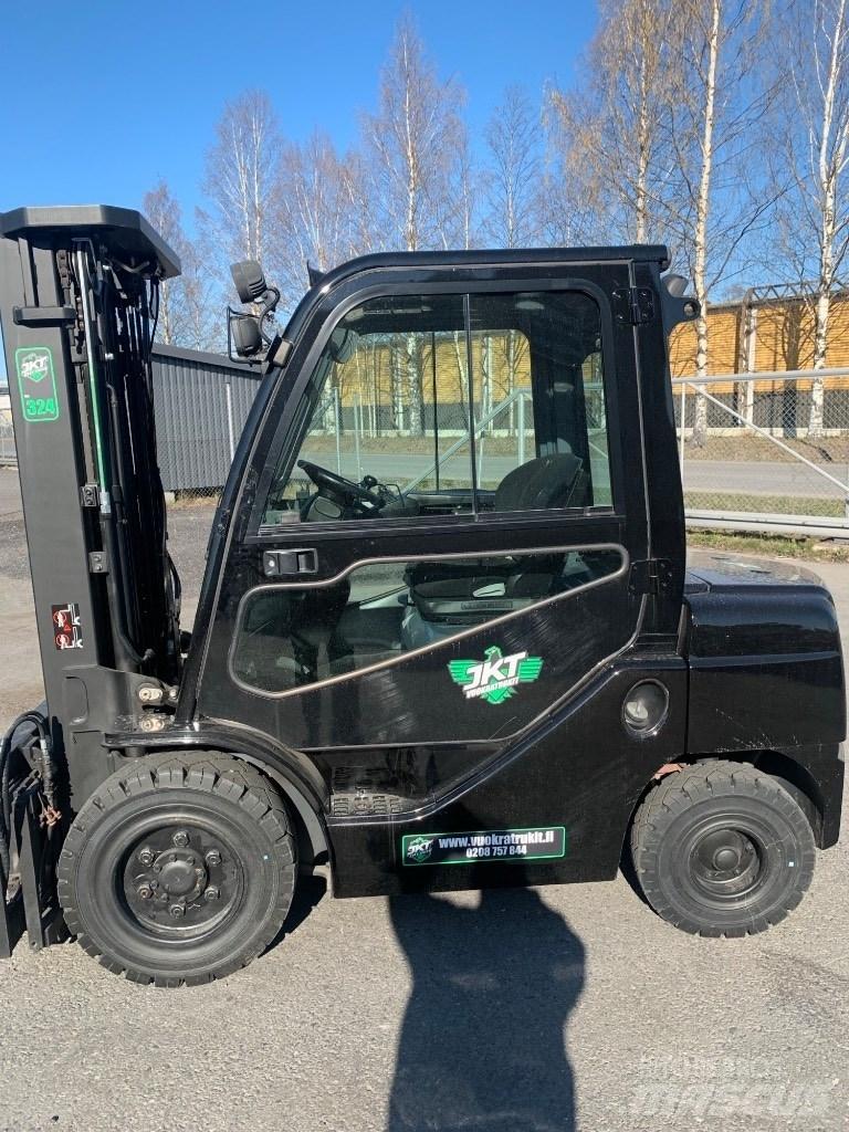 Toyota 02-8 FDF 30 Dizelski viličarji