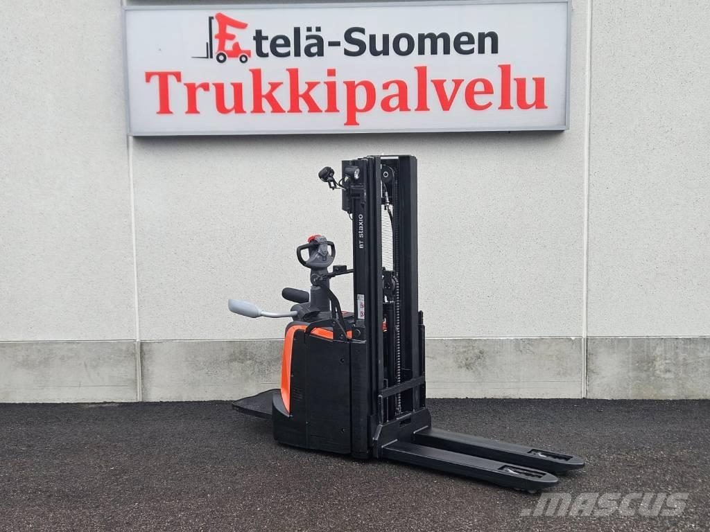 Toyota SPE120 L Samopogonski ročni viličarji