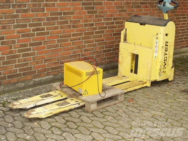 Hyster P 2.5 Električni nizko dvižni viličar
