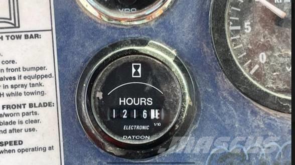 Broce KR 350 Cestni pometači