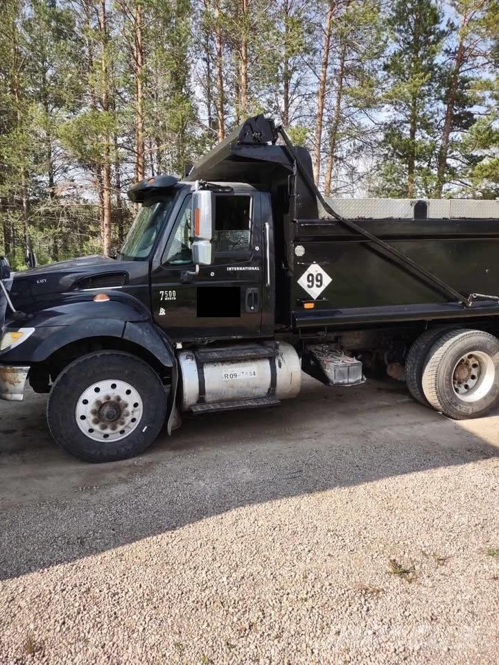 International 7500 Kiper tovornjaki