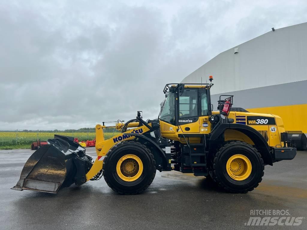 Komatsu WA 380-8E0 Kolesni nakladalci