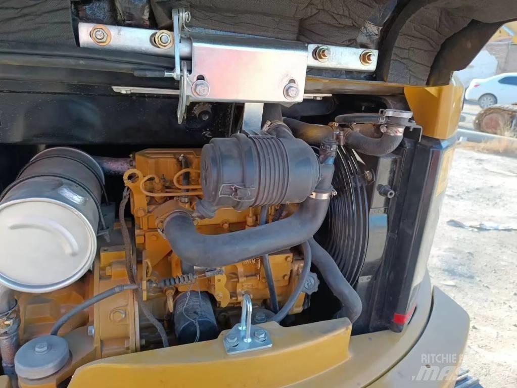 CAT 303 CR Mini bagri <7t