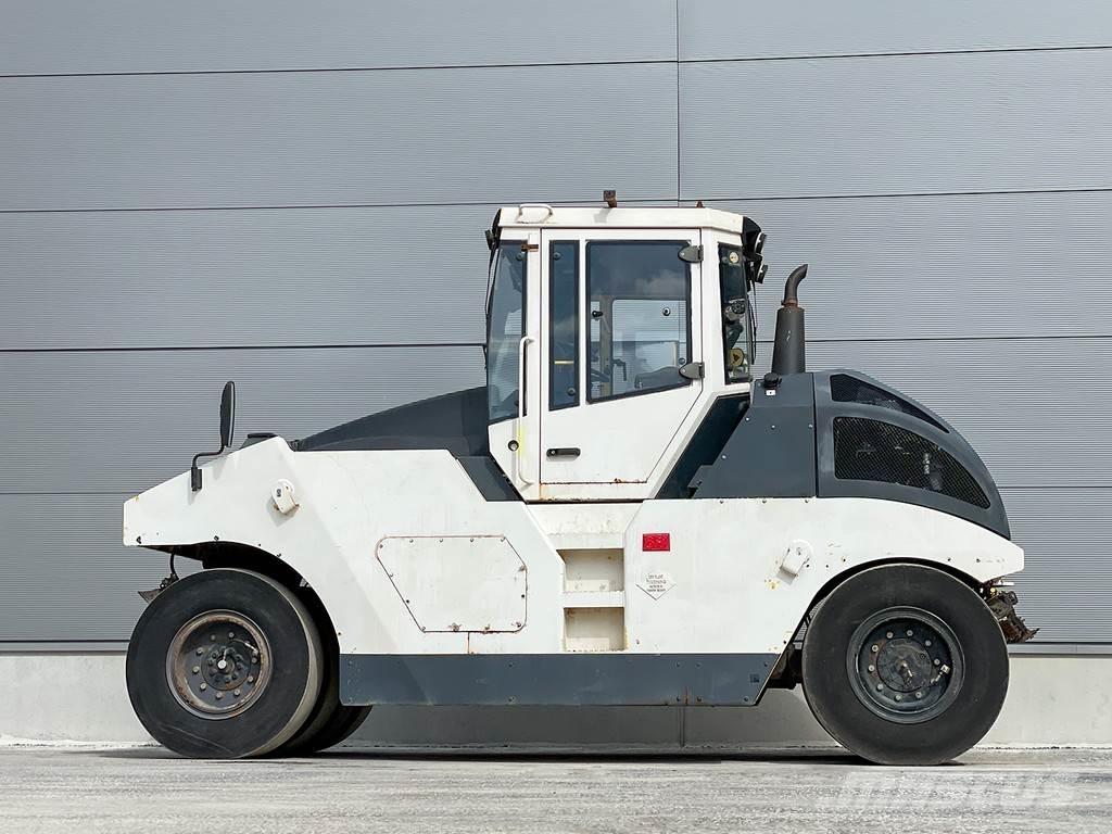 Bomag BW 24 RH Kolesni valjarji s pnevmatikami