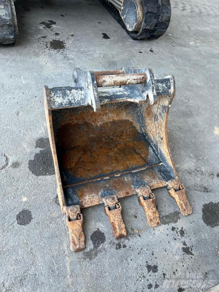 Kobelco SK17SR-3E Mini bagri <7t