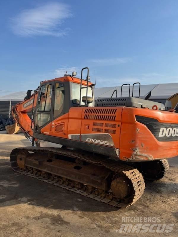Doosan DX 225 LC-5 Bagri goseničarji