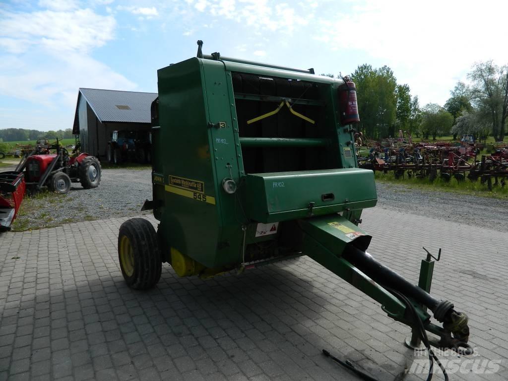John Deere 545 Balirke (okrogle bale)