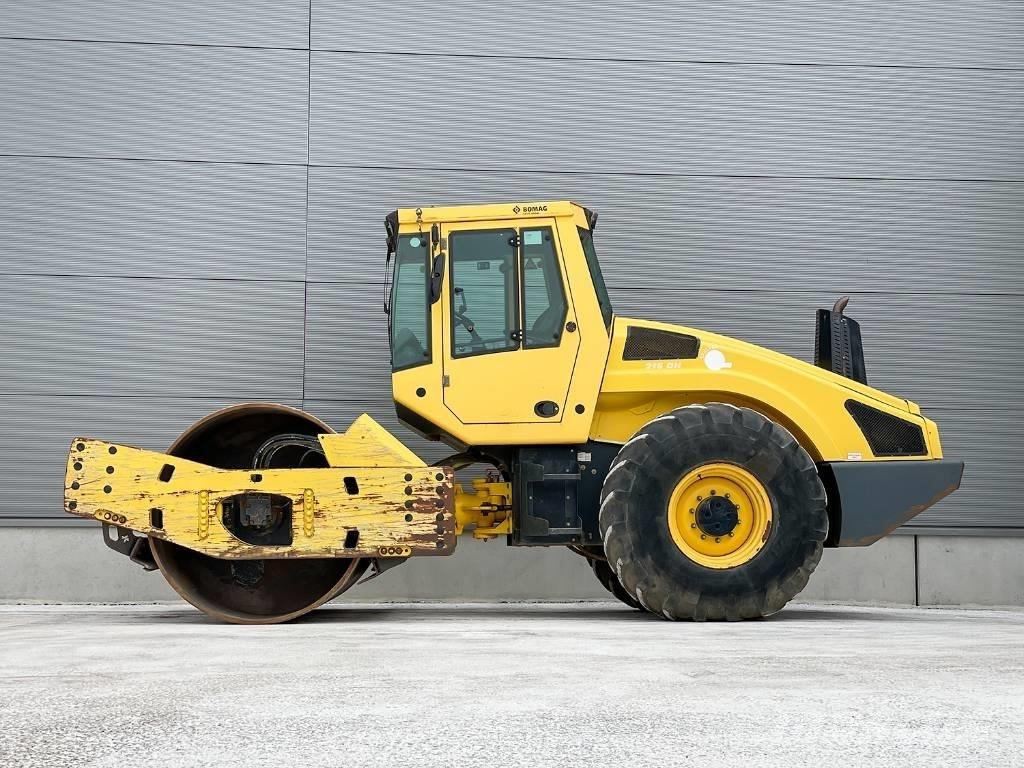 Bomag BW 216 DH-4i Enojni valjarji