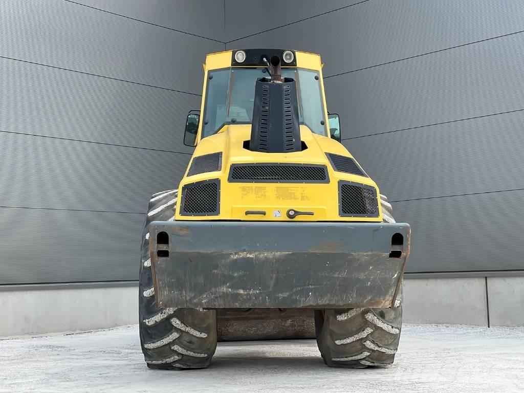 Bomag BW 216 DH-4i Enojni valjarji