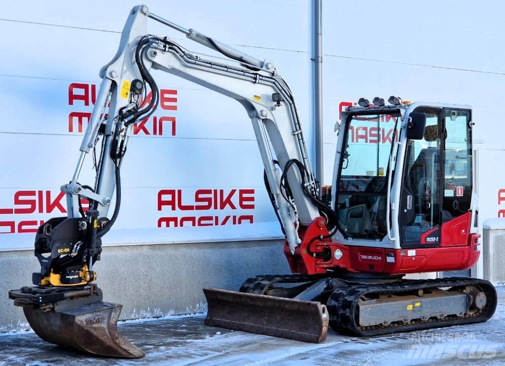 Takeuchi TB 250 Mini bagri <7t