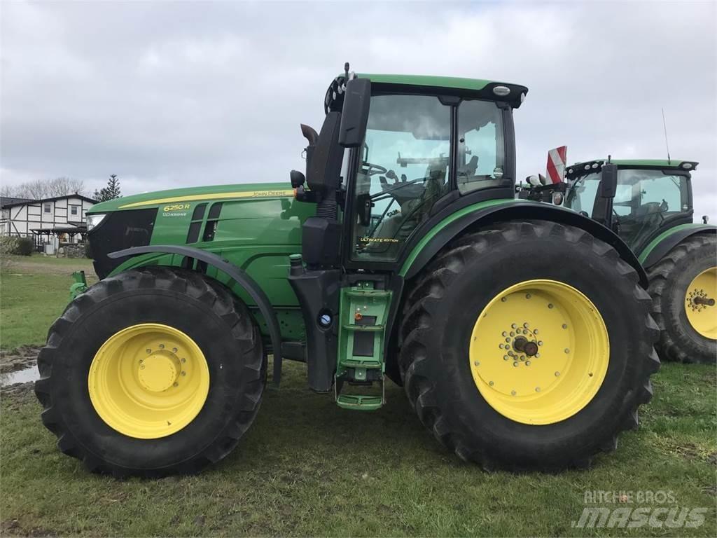 John Deere 6250R Traktorji