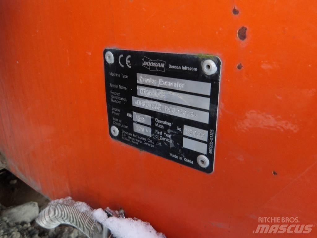 Doosan DX 235 LCR Bagri goseničarji