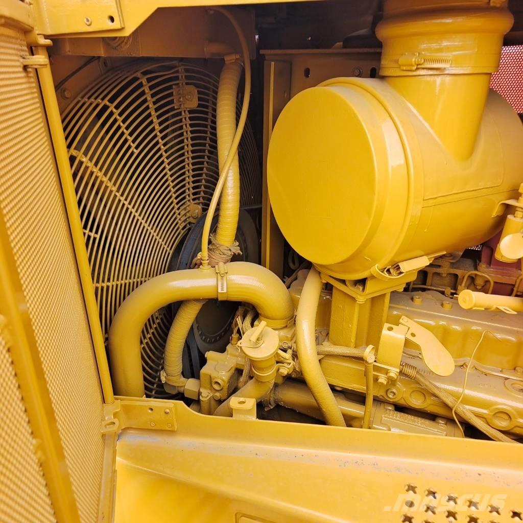 CAT D 6 R Buldožerji goseničarji