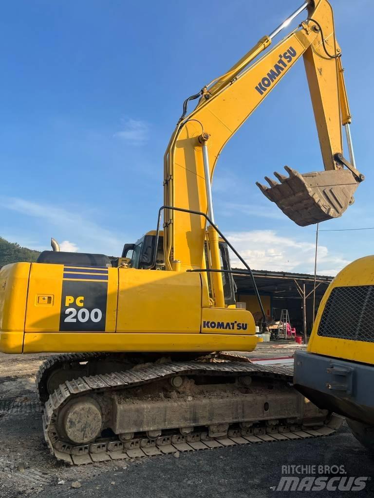 Komatsu PC 200-7 Bagri goseničarji