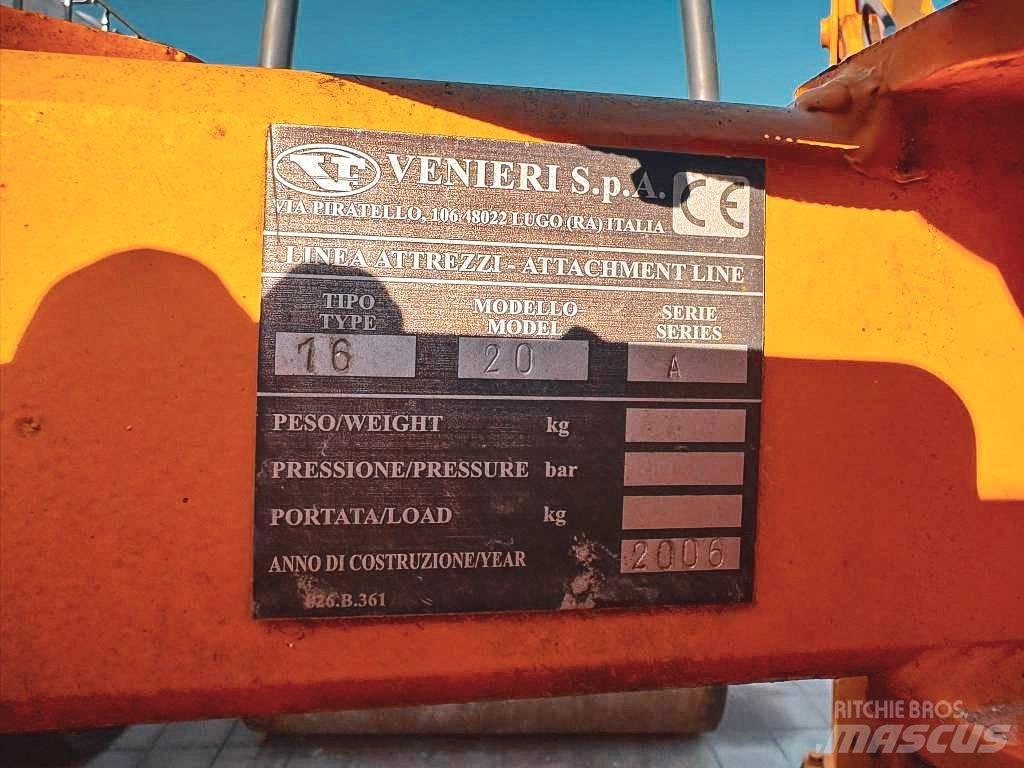 Venieri VL 10.23C Rovokopači