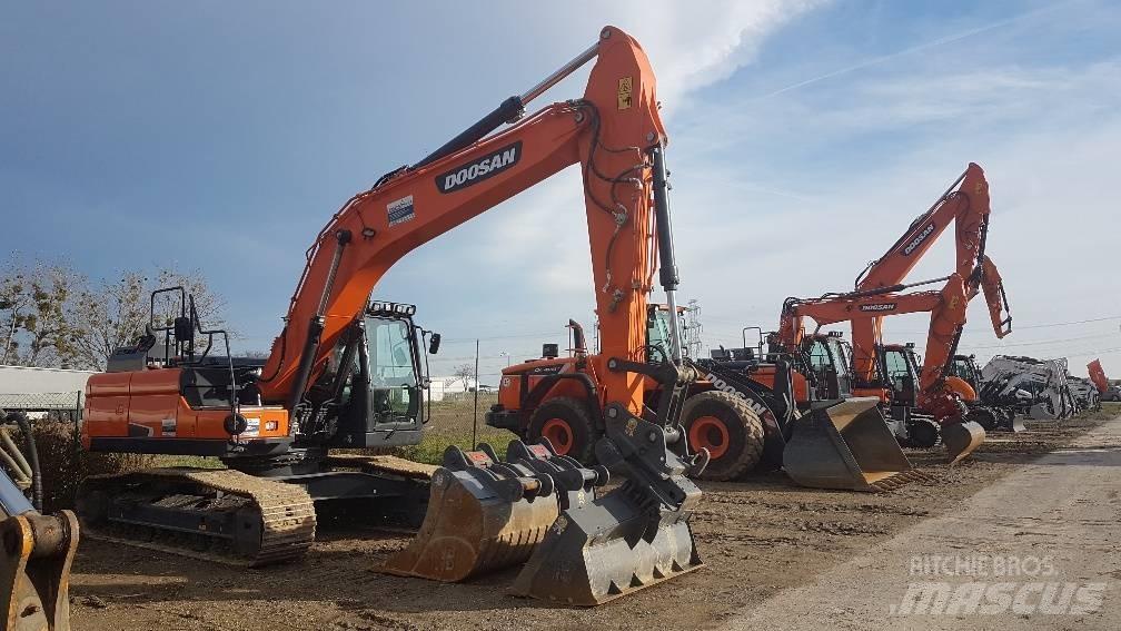 Doosan DX 225 Bagri goseničarji
