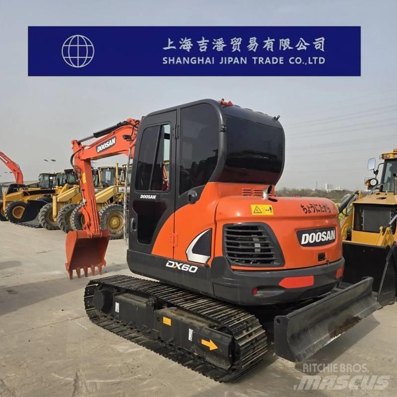 Doosan DX 60 Bagri goseničarji