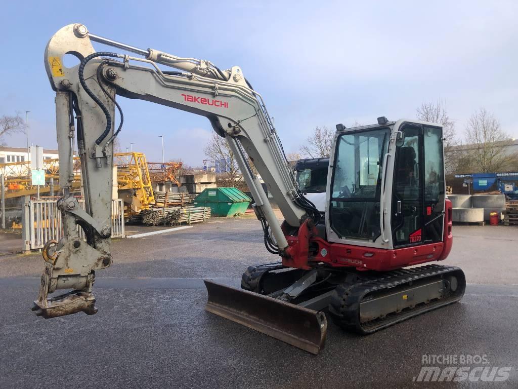 Takeuchi TB 370 Midi bagri 7t – 12t