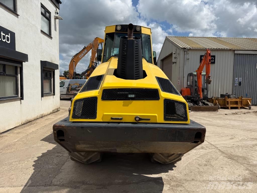 Bomag 213 DH-4i Enojni valjarji