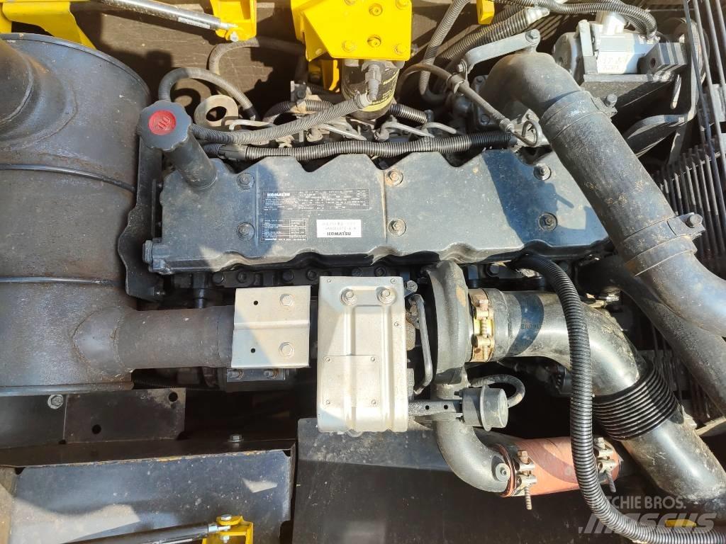Komatsu PC 220 LC Bagri goseničarji