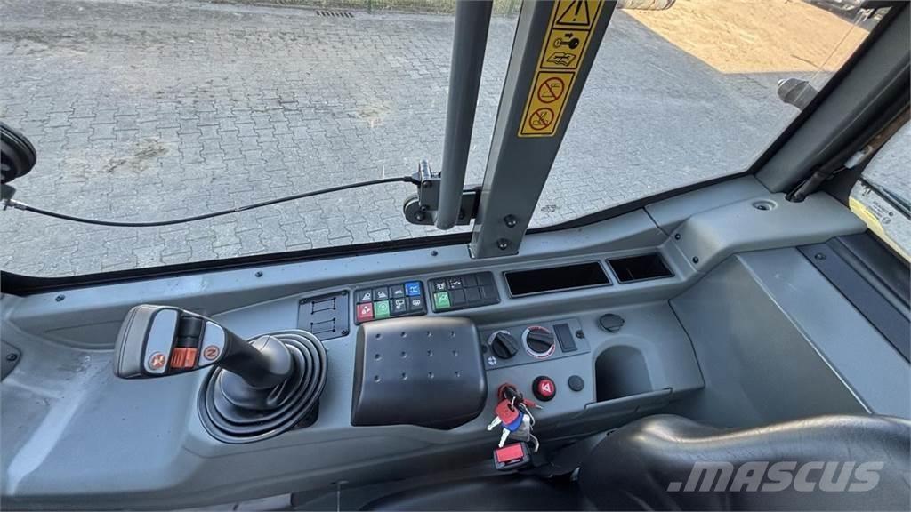 Kramer 5075 Kolesni nakladalci