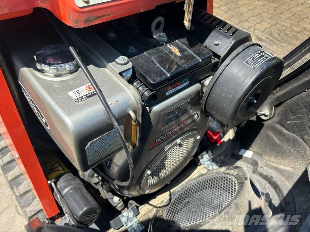 Kubota KC 70 Ne cestni demperji