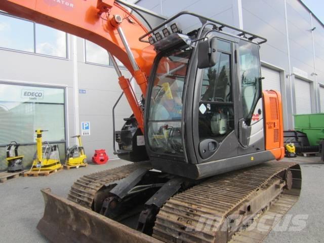 Hitachi ZX 135 Bagri goseničarji