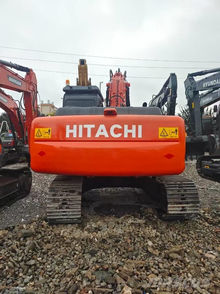 Hitachi ZX 200 Bagri goseničarji