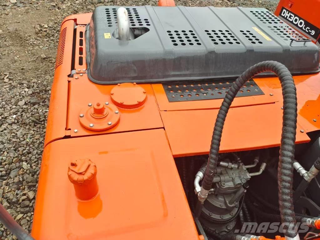 Hitachi ZX 200 Bagri goseničarji