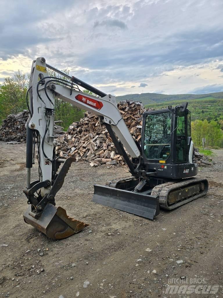 Bobcat E60 Mini bagri <7t