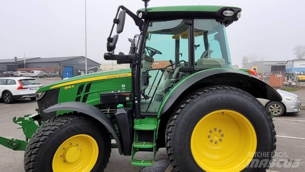 John Deere 5125 R Traktorji
