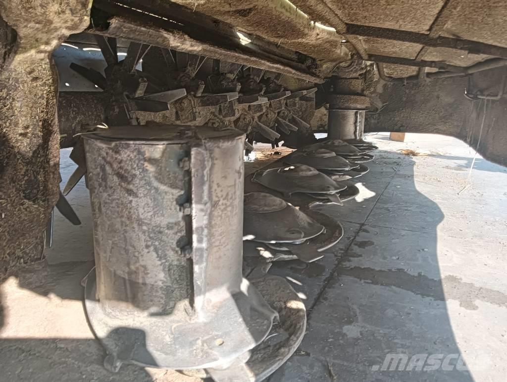 CLAAS Disco 2700 C Diskaste kosilnice