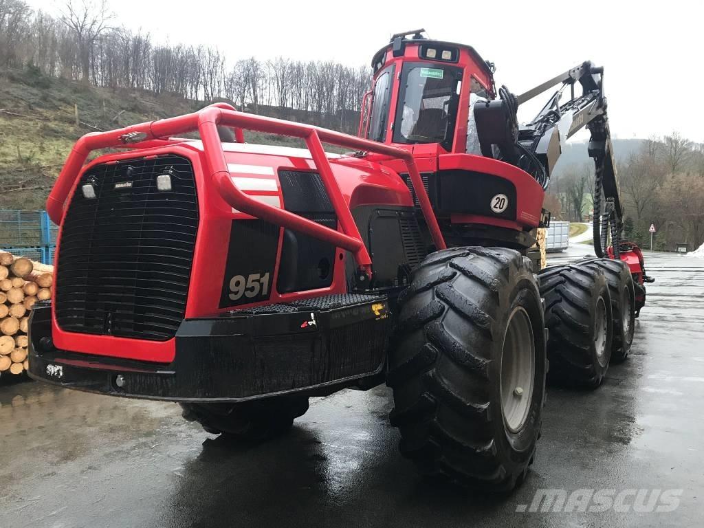 Komatsu 951 Harvesterji