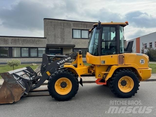Volvo L 35 G Kolesni nakladalci