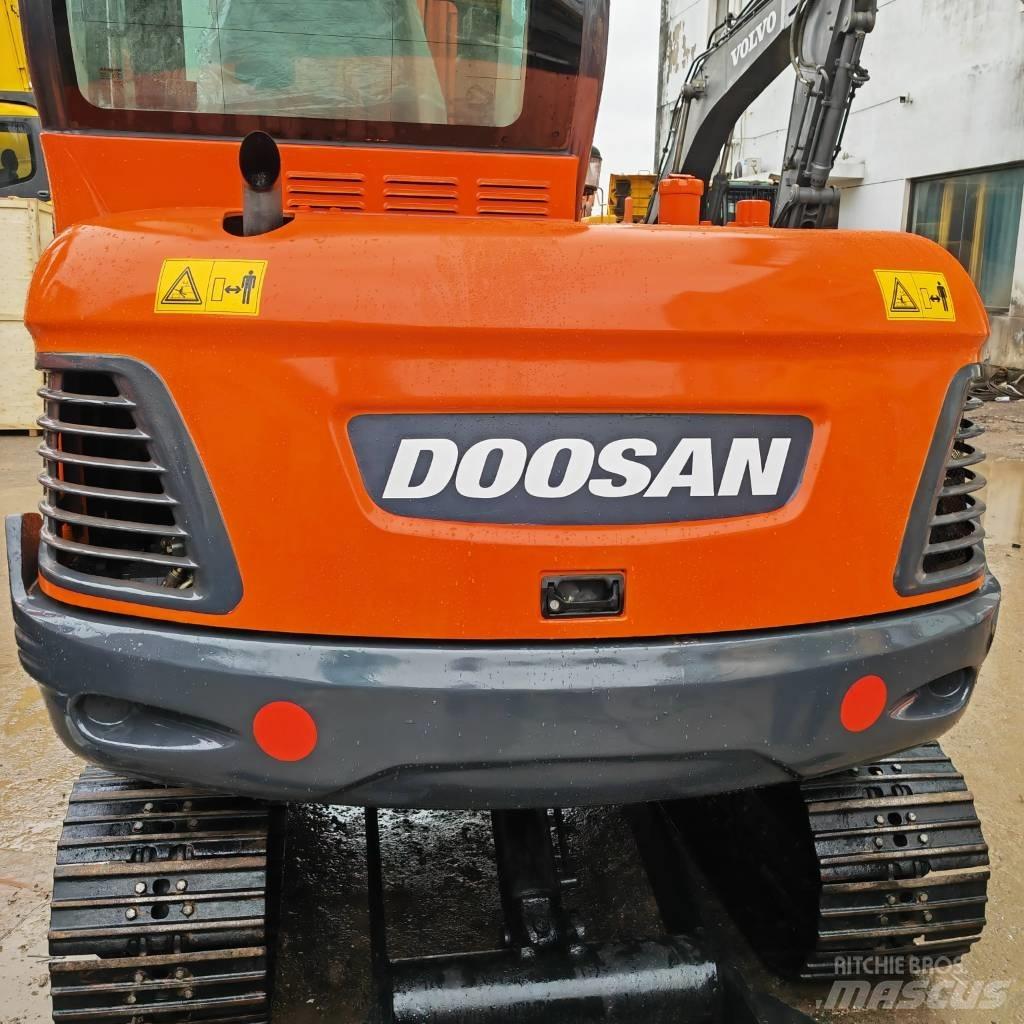 Doosan DX55 Mini bagri <7t